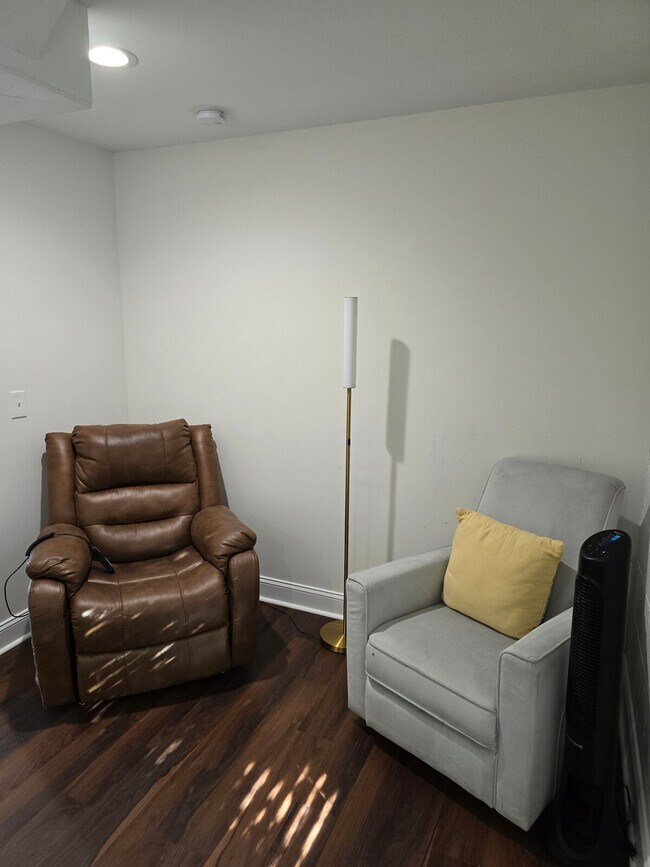 107 David St Unit SI ID1234795P