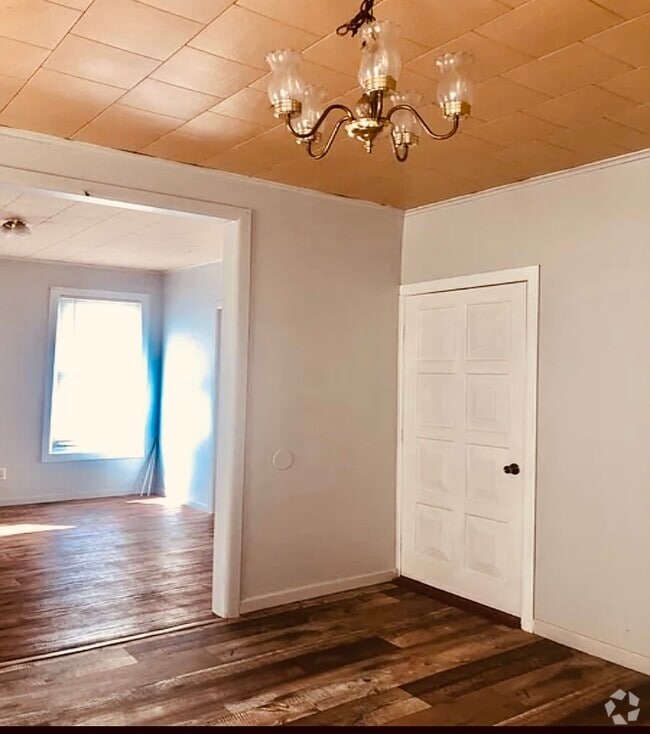 Building Photo - 106 Lancaster St Rental