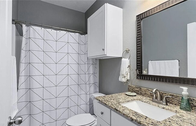 Building Photo - "Charming 1-Bedroom Retreat in Prime College Station Location!"