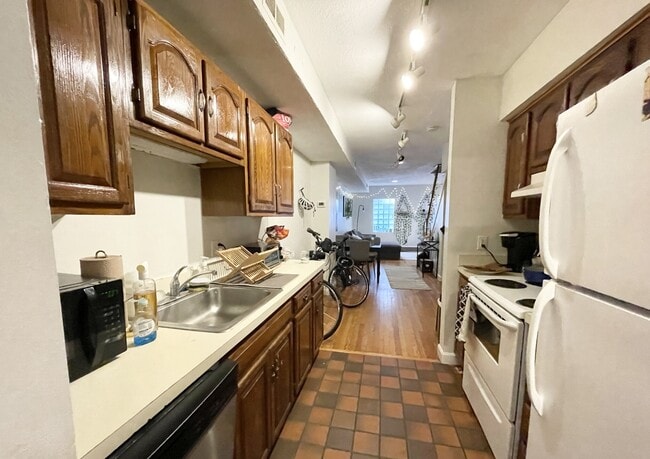 Photo - 59 Hemenway St Unit 1