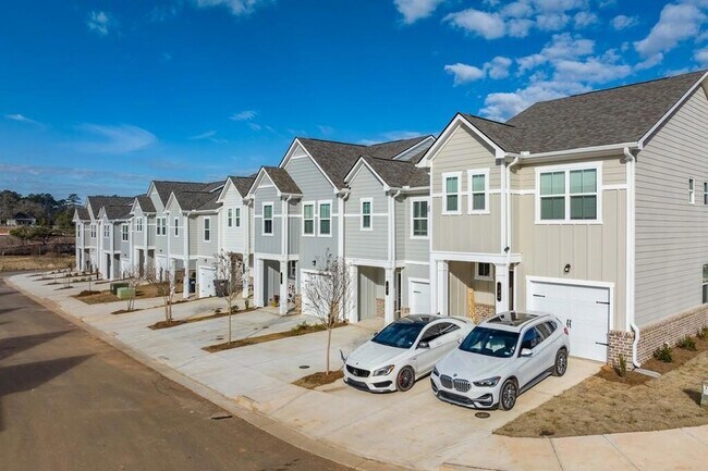 Photo - 513 Kirkland Rd