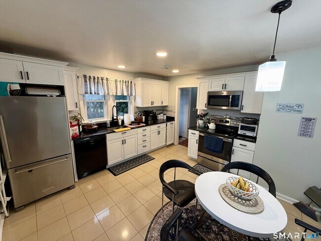 Photo - 64 Hickory St