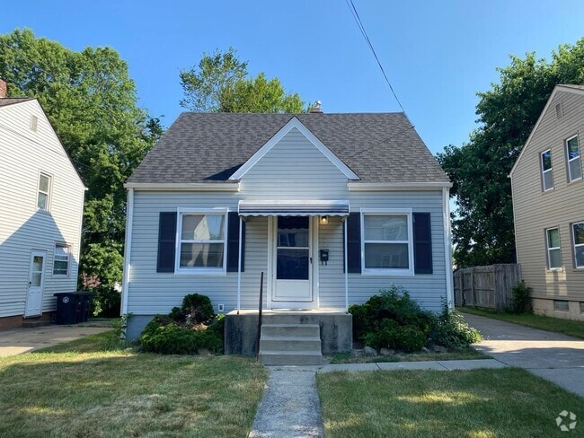 Building Photo - 927 Davies Ave Rental