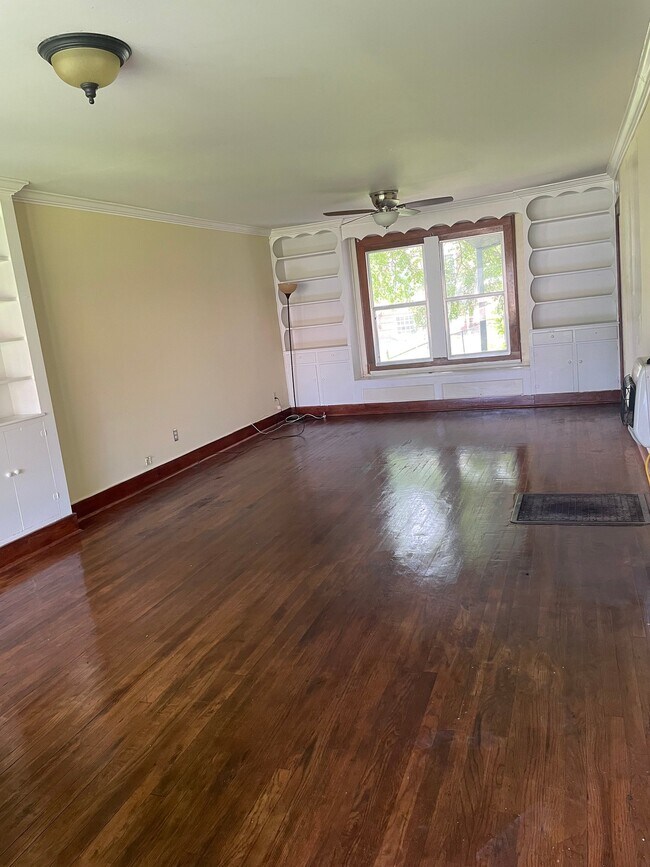 Photo - 617 W Market St