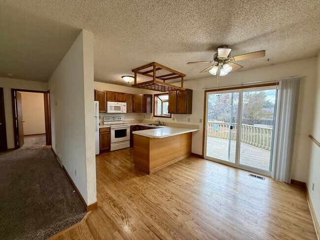 Photo - Large 4 Bedroom/2 Bath Bi-Level Home with attached 2 Car Garage in North Loveland