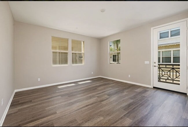 Photo - Modern Home in the Heart of Costa Mesa, 2 Bedroom, 2 Bath with all appliances and Garage