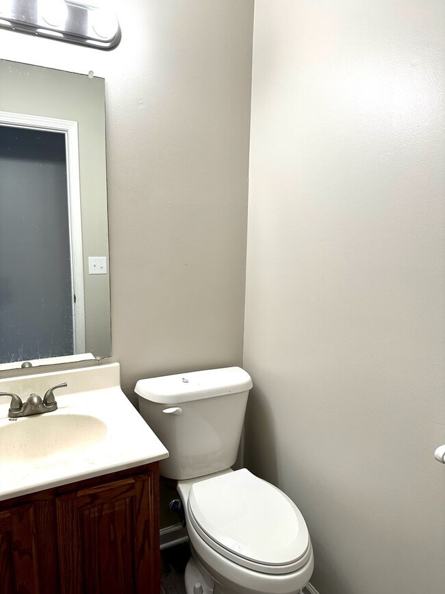 Photo - Spacious 2 Bedroom, 2.5 Bathroom Condo for Rent in Bristol, TN