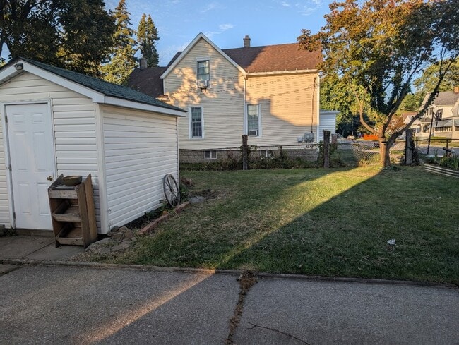 Photo - 2225 Poplar St Unit 1