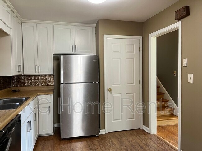 Photo - 6710 Hadley St