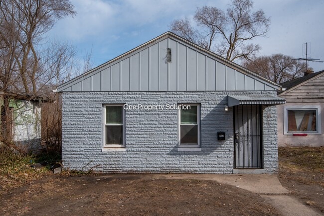 Building Photo - 2453 Prospect St