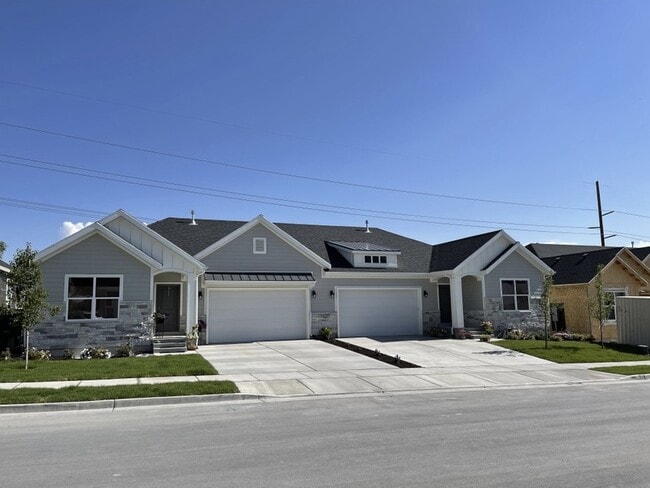 Building Photo - 7646 S Waverly Hls Ln