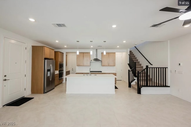 Photo - 2487 Altitude St