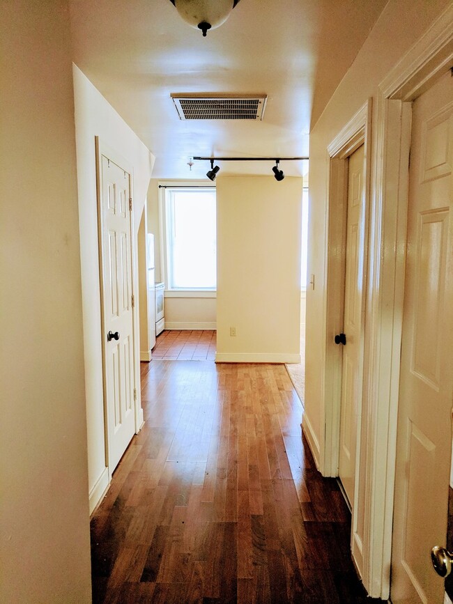 Photo - 1731 E Main St Unit Apt. 02