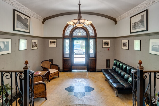 Photo - Niche Amadore Apartments