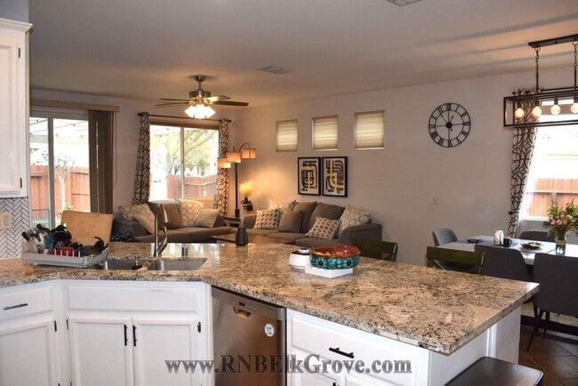 Photo - 5105 Falabella Way