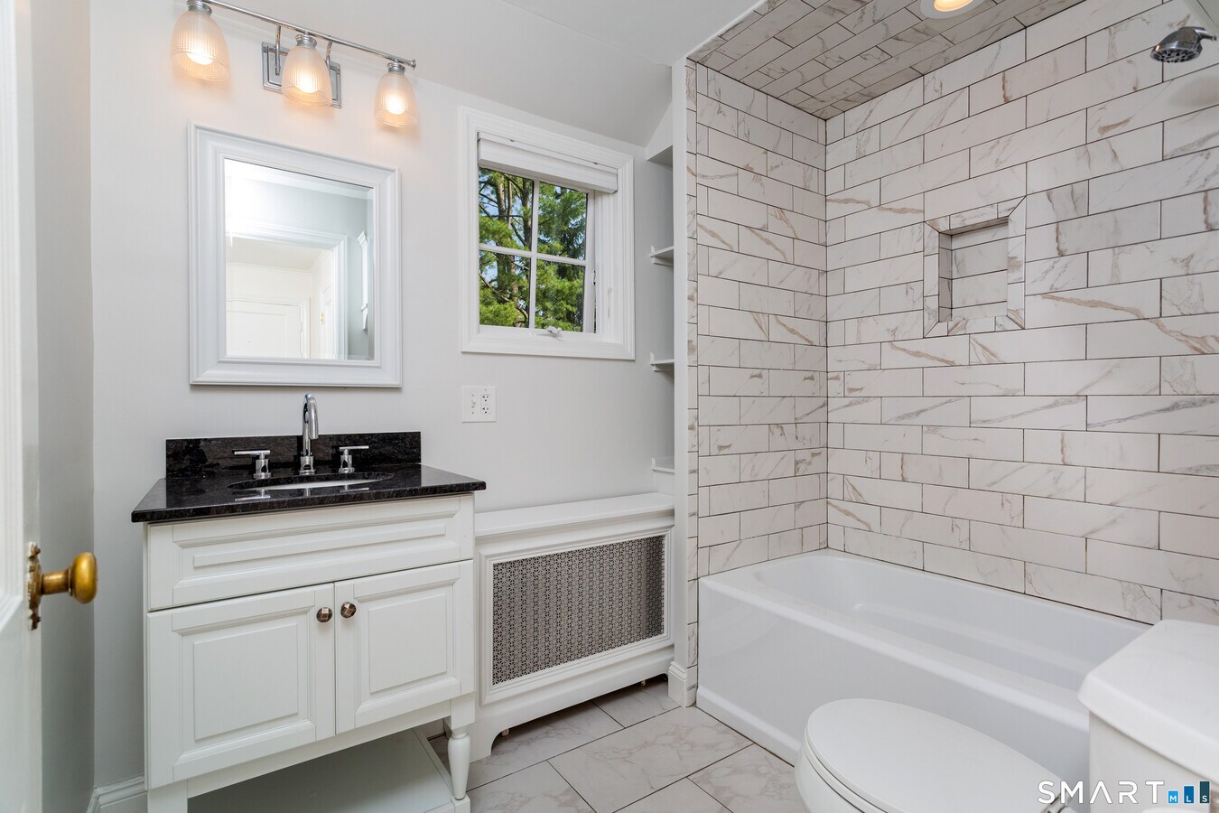 Photo - 437 Hulls Farm Rd