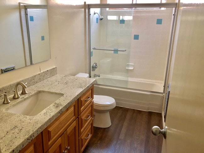 Photo - 8740 Owensmouth Ave