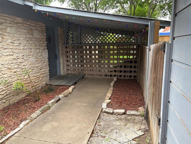 Photo - 8102 Exmoor Dr