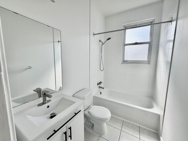 Photo - 3855 Av Northcliffe