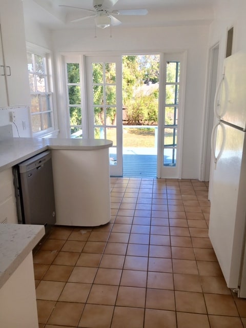 kitchen and french doors - 2340 Ashland Ave Unit 1