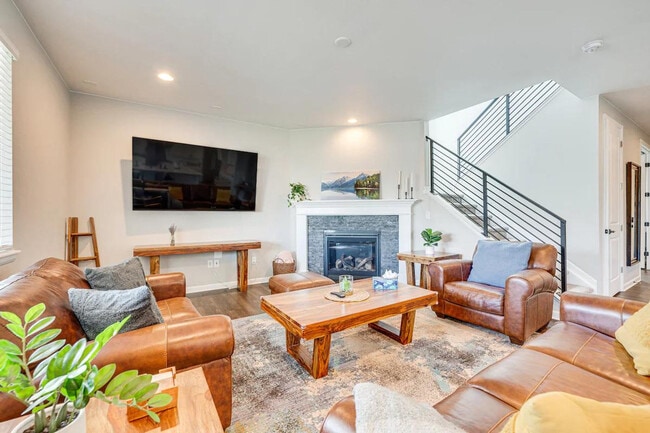 Building Photo - 778 S 10th St Unit ID1386063P