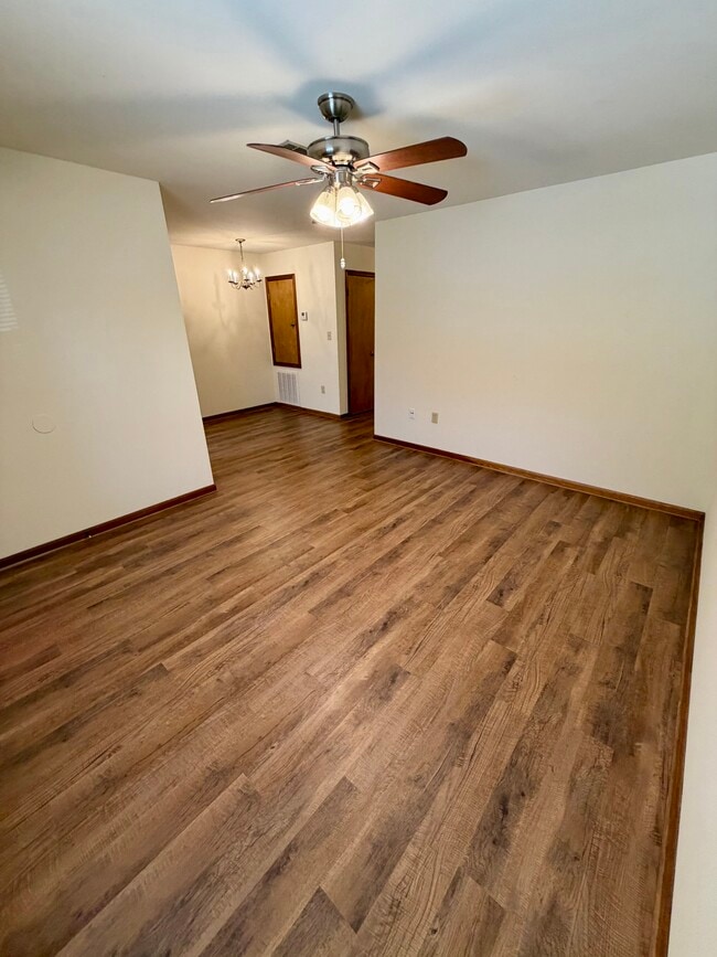 Building Photo - 29604 Burns Ln Unit D