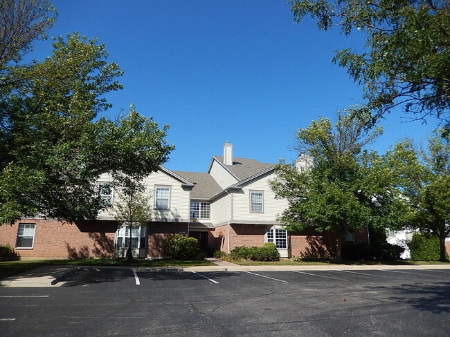 Building Photo - 1744 Eastwood Ct Unit 6