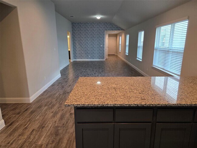 Photo - 105 Riverhill Dr