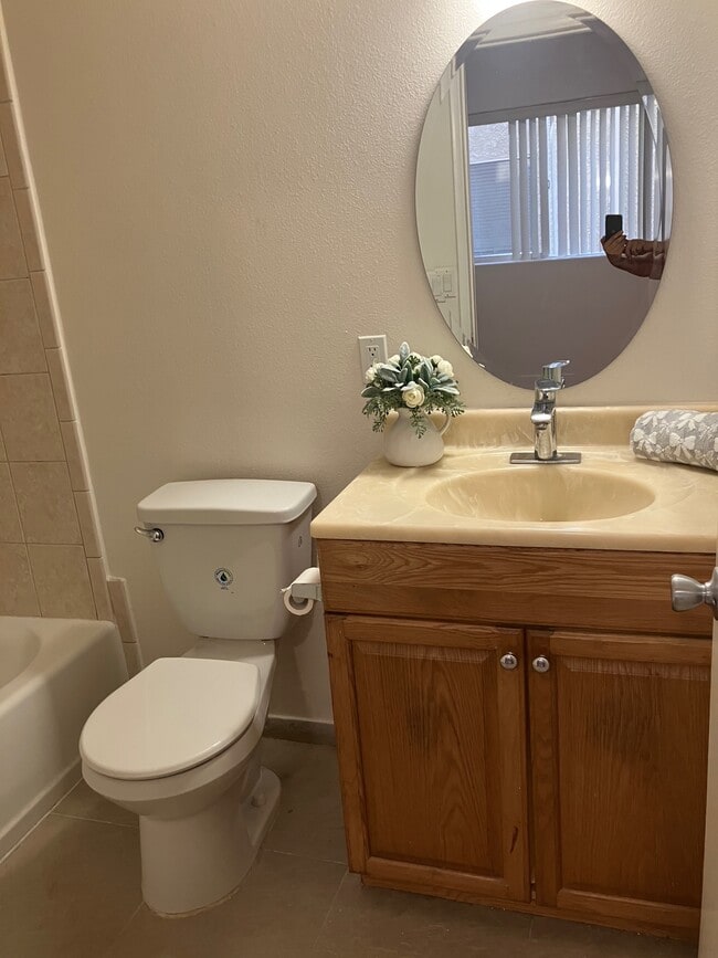 Photo - 1952 Selby Ave Unidad 103