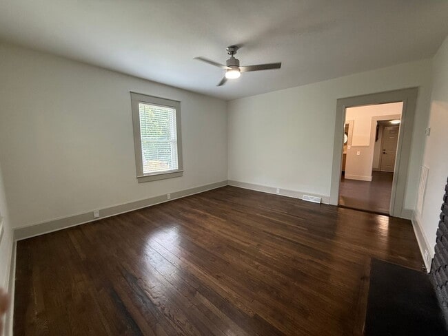 Photo - Charming Travelers Rest Cottage Near Swamp Rabbit Trail