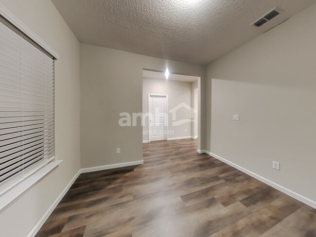 Photo - 120 Hemlock Point