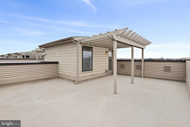 Photo - 44742 Tiverton Sq