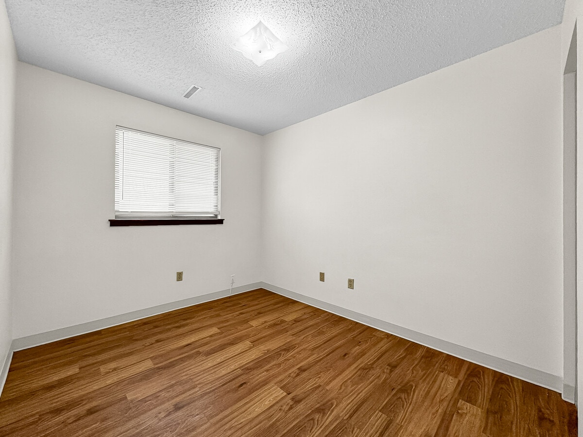 Photo - 2644 Hunt St