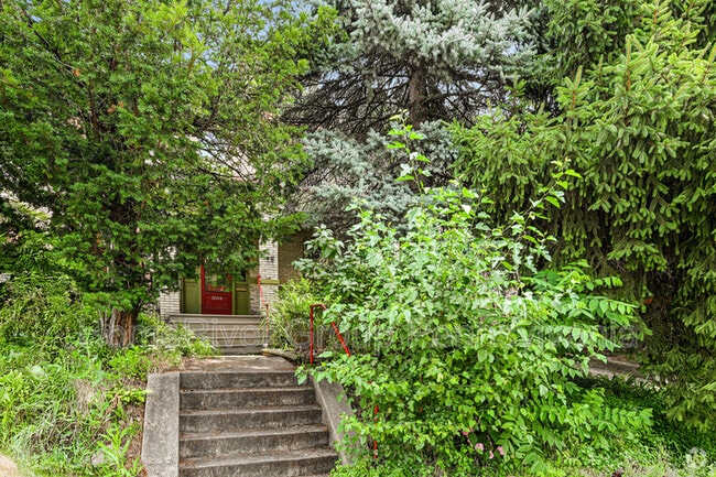 Building Photo - 3584 Beechwood Blvd Rental