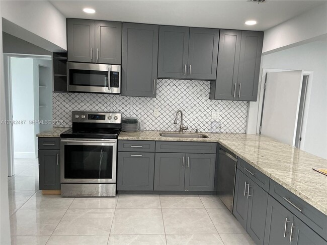 Building Photo - 8640 SW 125th Terrace