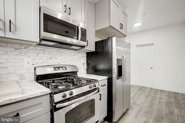 Photo - 2231 Poplar Grove St