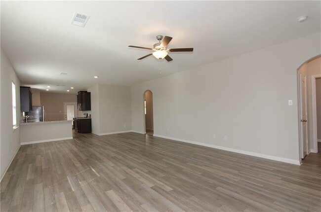 Photo - 140 Constitution St