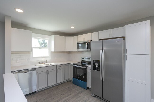 Photo - Available June. Large house, fenced back yard, renovated, fenced back, pets ok, great for house s...