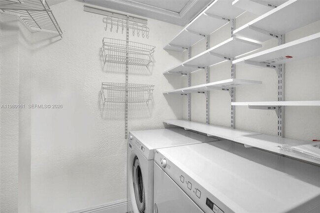 Building Photo - 3245 Virginia St Unit 19