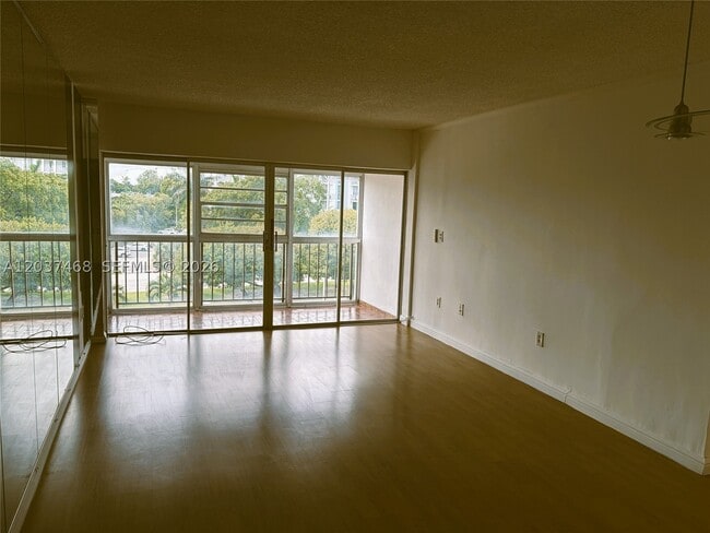 Photo - 406 W Park Dr Unit 406