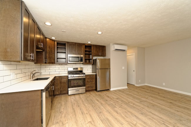 Building Photo - X37 Place Rental