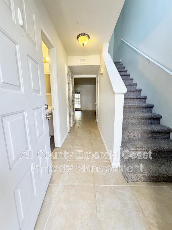 Photo - 114 Opp Blvd NE