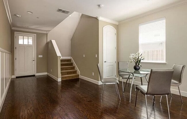 Photo - $4195.00 - Gorgeous and Ready for Move-In! Spacious 4 Br / 2.5 Ba in South Gilroy