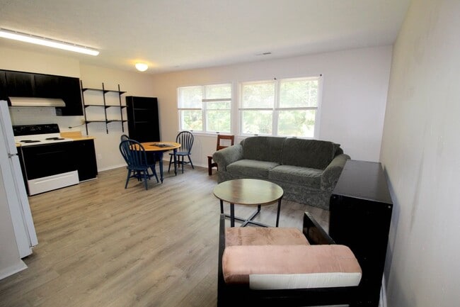 1216 Mountain View Dr