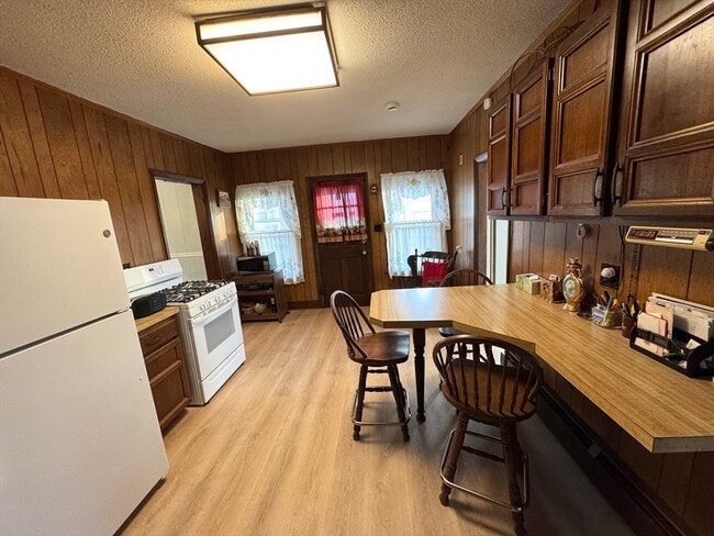 Photo - 262 Oak Hill Rd Unit 2