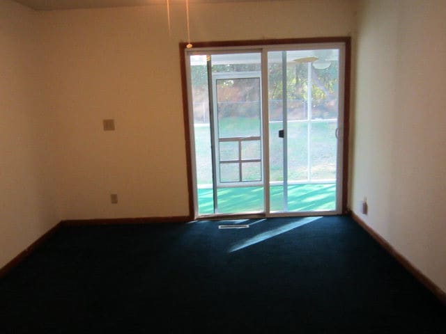 Photo - 161 Sharyn Ln