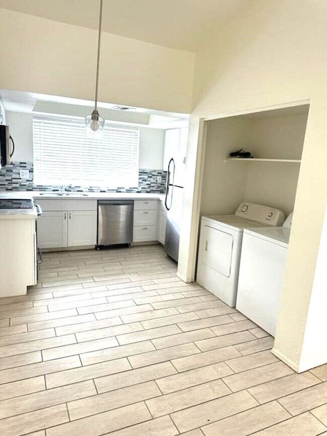 Photo - 2 bed 2 bath condo with balcony Unit #4