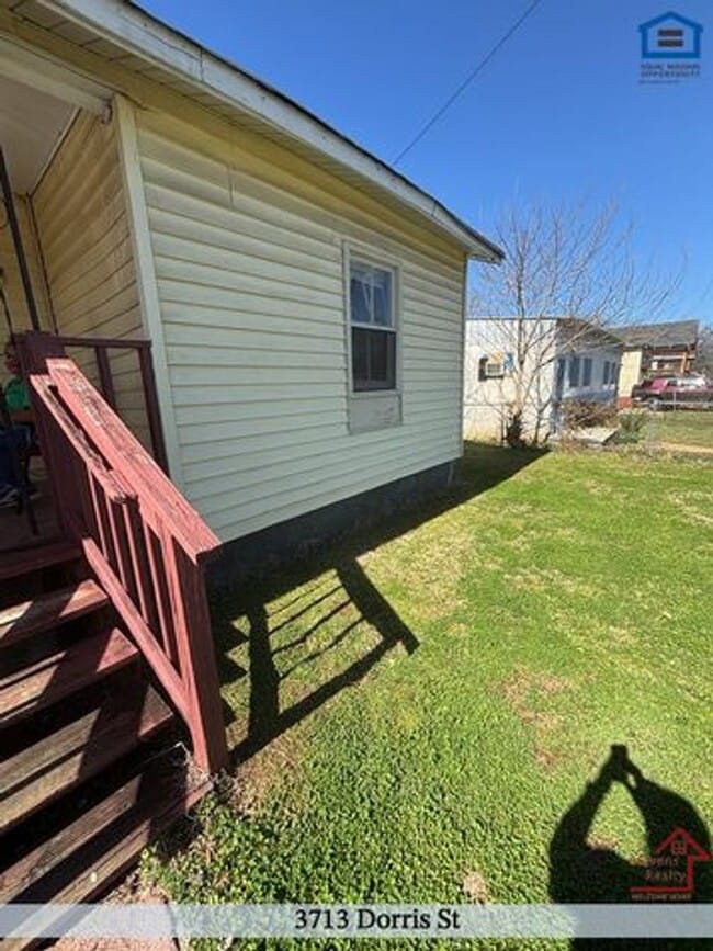 Photo - 3713 Dorris St