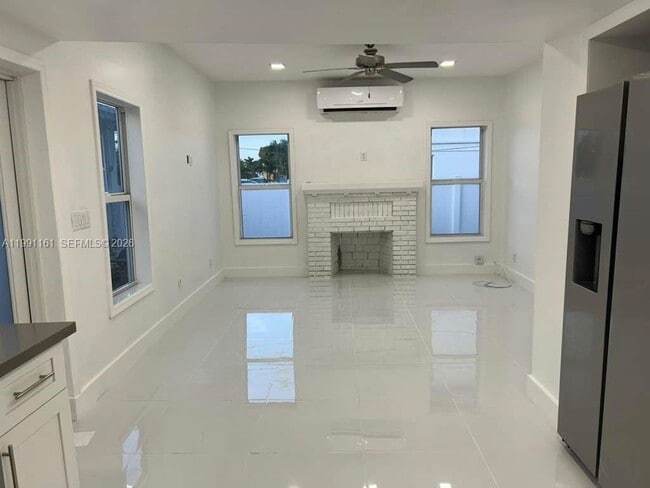 Photo - 2242 Polk St Unit 2