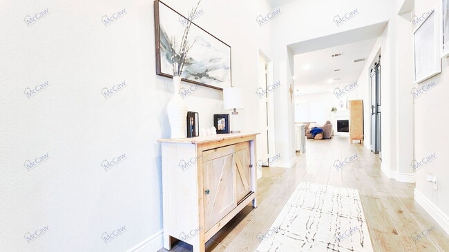 Photo - 817 Knoxbridge Rd